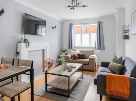 Cozy Haydock Home With Easy Transport Links in St Helens and Wi-Fi, hotel u gradu 'Haydock'