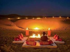 Khejadi Desert Camp, hotel v destinaci Sām