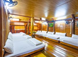 Mộc Luxury Homestay & Cafe, hotel de lujo en Mộc Châu