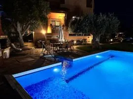 Villa Olivo - Private Pool & Garden, Chania