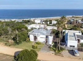 Best Vila in Manantiales - El Chorro with maid