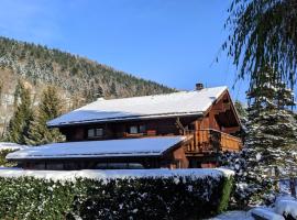 Chalet du Grand Arbre, hotel i Le Ménil