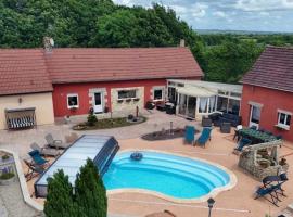 La villa du fresneaux, pet-friendly hotel in Aunou-sur-Orne