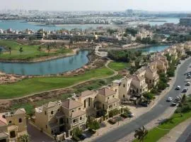 Golf and Lake View Studio in Royal Breeze