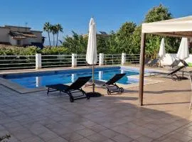 Finca Ca Nostra, Charmante Villa, Großzügiger Pool & Meerblick