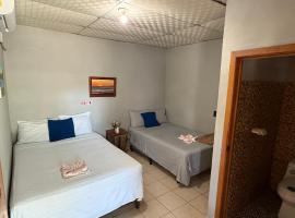 Hostal Los Tarros Metalio, hotel pantai di El Amatal