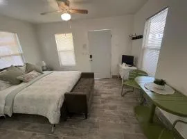 Cozy Weekend Retreat!