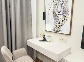 Super modern, in the very center of the city, mega center, wow, shocking prices