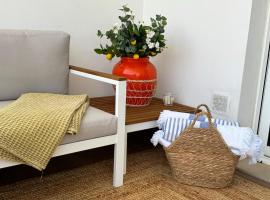 NestSea Your luxury retreat, hotel in Lagos