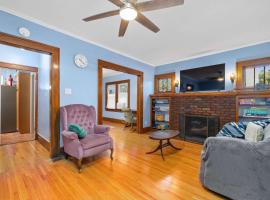 Historic 2 Bdr across from Lakeside Park, hotel a Fort Wayne