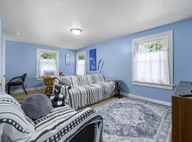 Historic 1 Bdr across from Lakeside Park