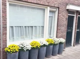 DomCity Apt Near Amsterdam Bikes Included One mile to City Centre