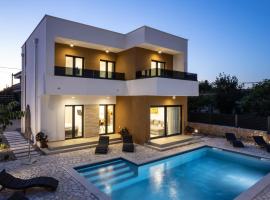 Villa SanSavino, hotel v destinaci Sukošan