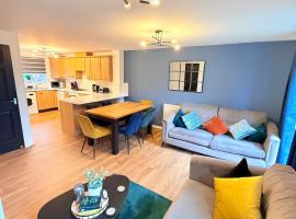 Stylish Townhouse in Rugby, sleeps up to 9!, hotel en Rugby