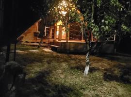 Casuța din livada, hôtel à Albestii de Arges