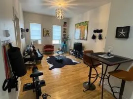 Modern Stay in Downtown Jersey City, Close to NYC!
