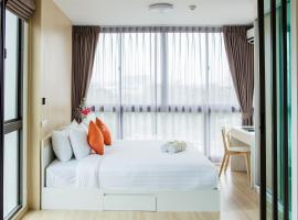 Connext Residence: Phuket Town şehrinde bir apart otel