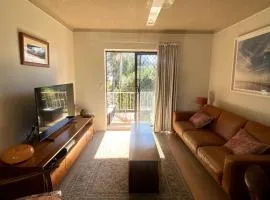 On The Jetty Lake-view Apartment