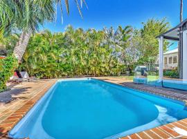 Tosca Elegant Merewether Beach House with Pool, Hotel in Merewether