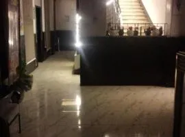 Host-Gram Hotel & Suites Downtown