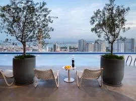 22 Macalisterz George Town By North