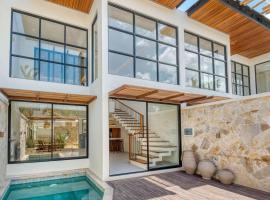 Anjuna Surf & Sunset 1BR Villas in Uluwatu, Hotel in Uluwatu