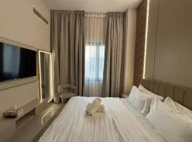 Signature Grand Studio Apartment