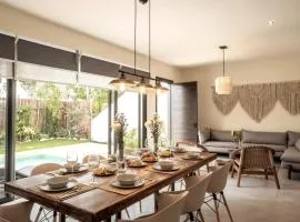 4Bed Luxury Villa with 2 Private Pools