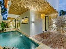 Anjuna Surf & Sunset 2BR Villas in Uluwatu、ウルワツのホテル