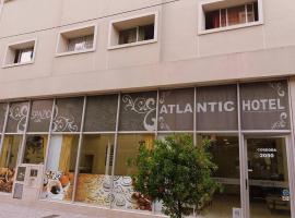 Hotel Atlantic, hotel cerca de Mar del Plata Bar Association, Mar del Plata
