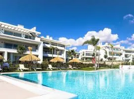 Brand New Stylish Retreat in Alcazaba Lagoon - Estepona