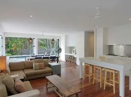 Lantana Beach House - 77 Butler Street