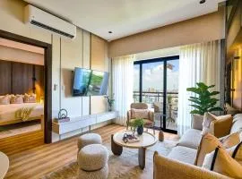 ® {The~City~LUX~Place}@DowtownSD