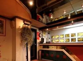 Broadway Hotel