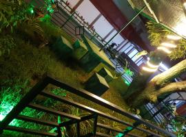 Seethevi Hotels, hotel em Batticaloa