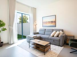 4br Prestigious Villa Discounted Parks Tickets, hotel en Abu Dabi