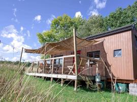 Tiny House Les Jours Heureux Sejour nature pres de Dinant et des Lacs de l Eau d Heure, μικροσκοπικό σπίτι σε Villers-le-Gambon
