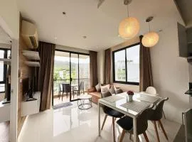 Cozy 2 Bedrooms - The Lago Nai Harn by AHP