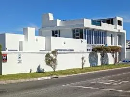Skypool Guesthouse