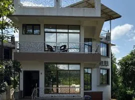 Estillo -River touch, Mountain view