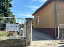 REZIDENCIA Apartman, hotel in Zamárdi