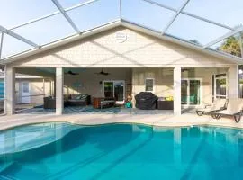 Sandcastle Harbor Pool & FirePit Steps to the Beach
