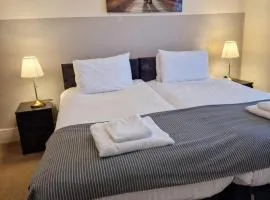 Entire house in the heart of Reading for contractors and short term breaks