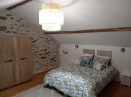 Le Petit Refuge, séjour paisible en vallée du Tarn, hotel en Le Fraysse