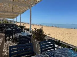 Acadie Saint Victor - Hôtel restaurant -Face mer- Châtelaillon plage