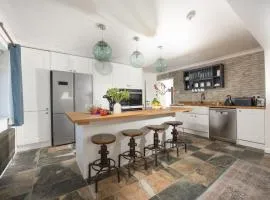 Sennen Sands- Free Parking - Free WiFi - Self Check In - Close to Beach - Pets Welcome