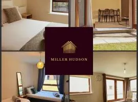 2 bed flat with parking