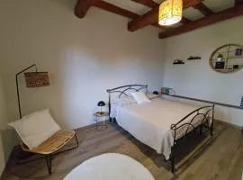 Outlander Cottage - Family B&B