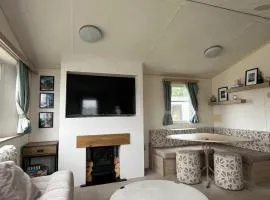 Two Bedroom Caravan on 7 Lakes Country Park