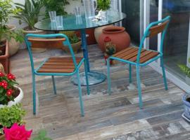 Tel Aviv Roof Apartment, hotel in Tel Aviv